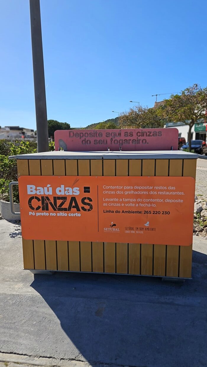 Contentor de Cinzas